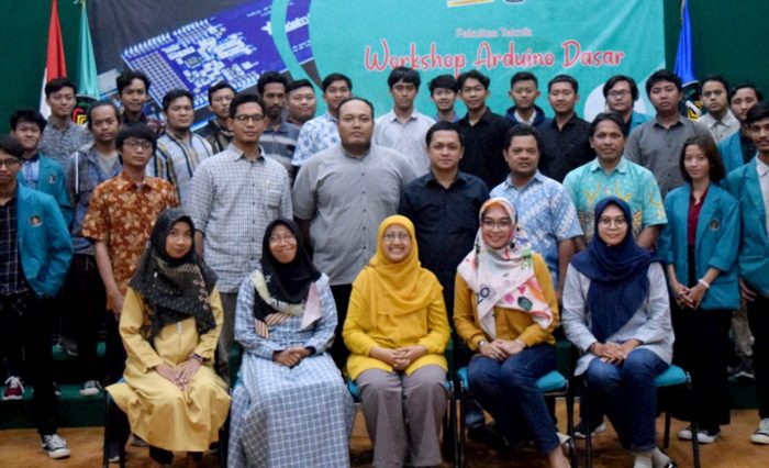 cover_workshop_ardunio_fakultas_teknik
